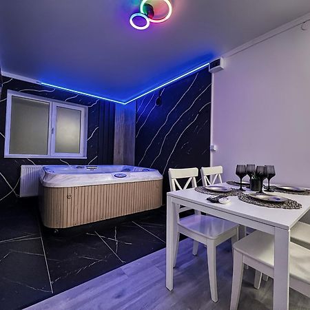 Luxor - Jacuzzi&Cozy Apartments سيبيو المظهر الخارجي الصورة