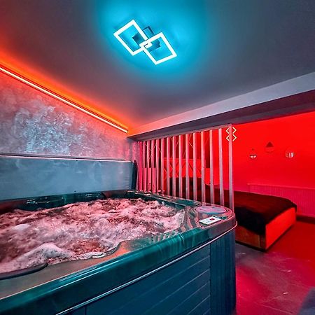 Luxor - Jacuzzi&Cozy Apartments سيبيو المظهر الخارجي الصورة