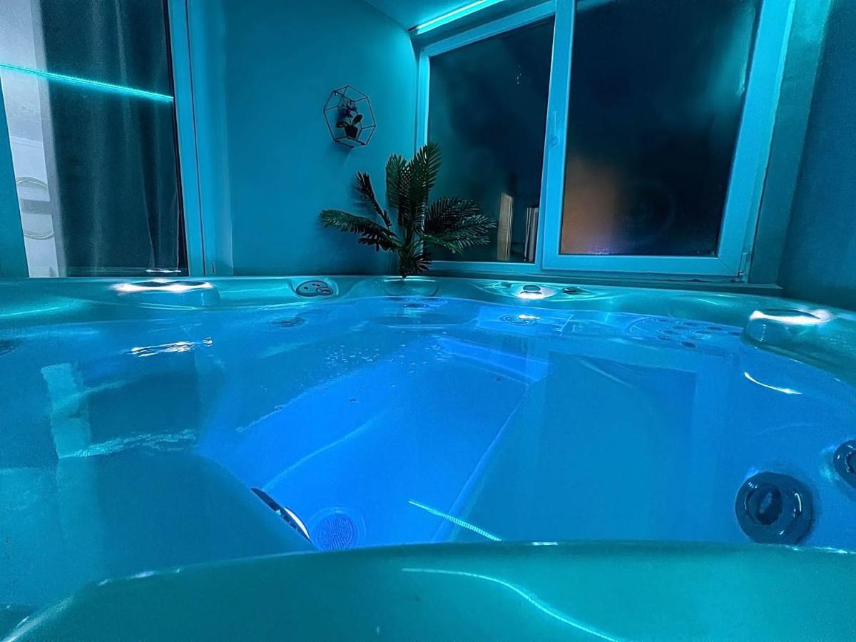 Luxor - Jacuzzi&Cozy Apartments سيبيو المظهر الخارجي الصورة