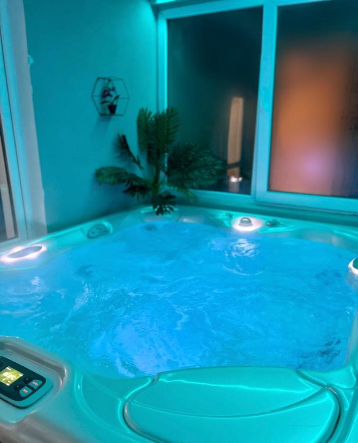 Luxor - Jacuzzi&Cozy Apartments سيبيو المظهر الخارجي الصورة
