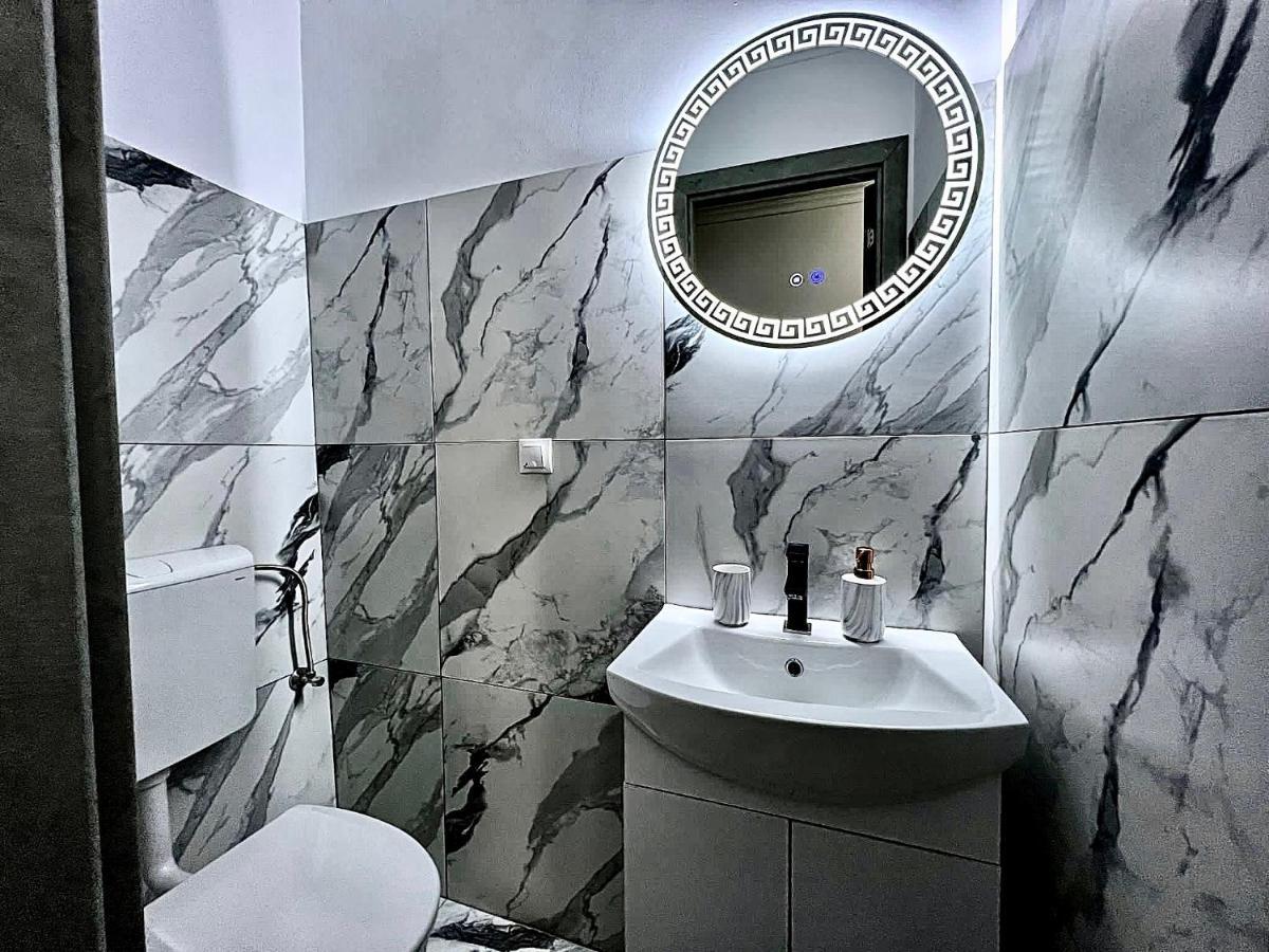 Luxor - Jacuzzi&Cozy Apartments سيبيو المظهر الخارجي الصورة
