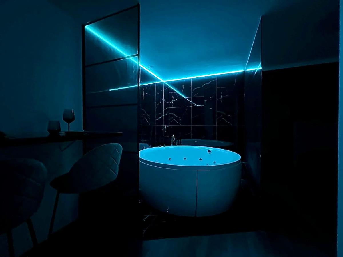 Luxor - Jacuzzi&Cozy Apartments سيبيو المظهر الخارجي الصورة