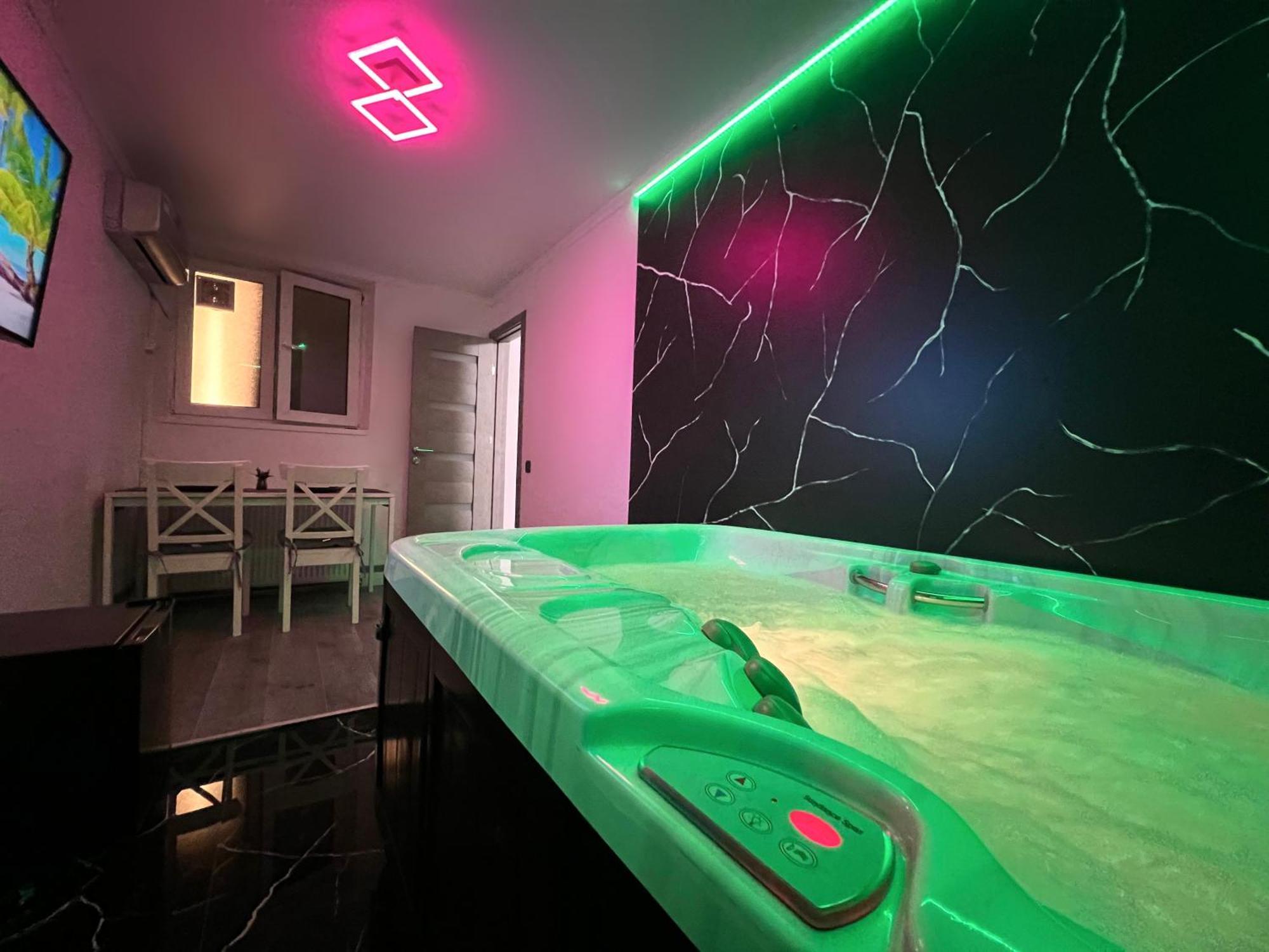 Luxor - Jacuzzi&Cozy Apartments سيبيو المظهر الخارجي الصورة