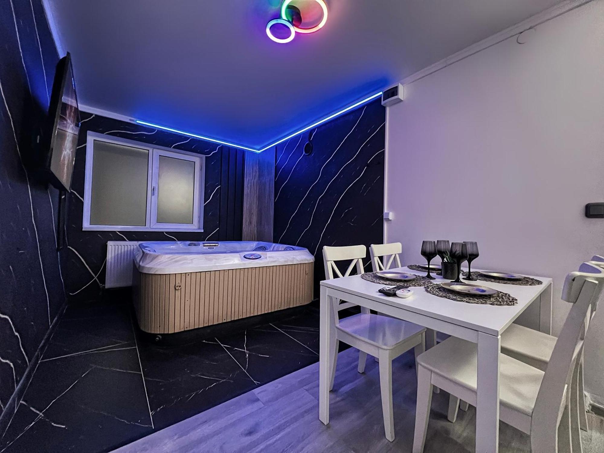 Luxor - Jacuzzi&Cozy Apartments سيبيو المظهر الخارجي الصورة