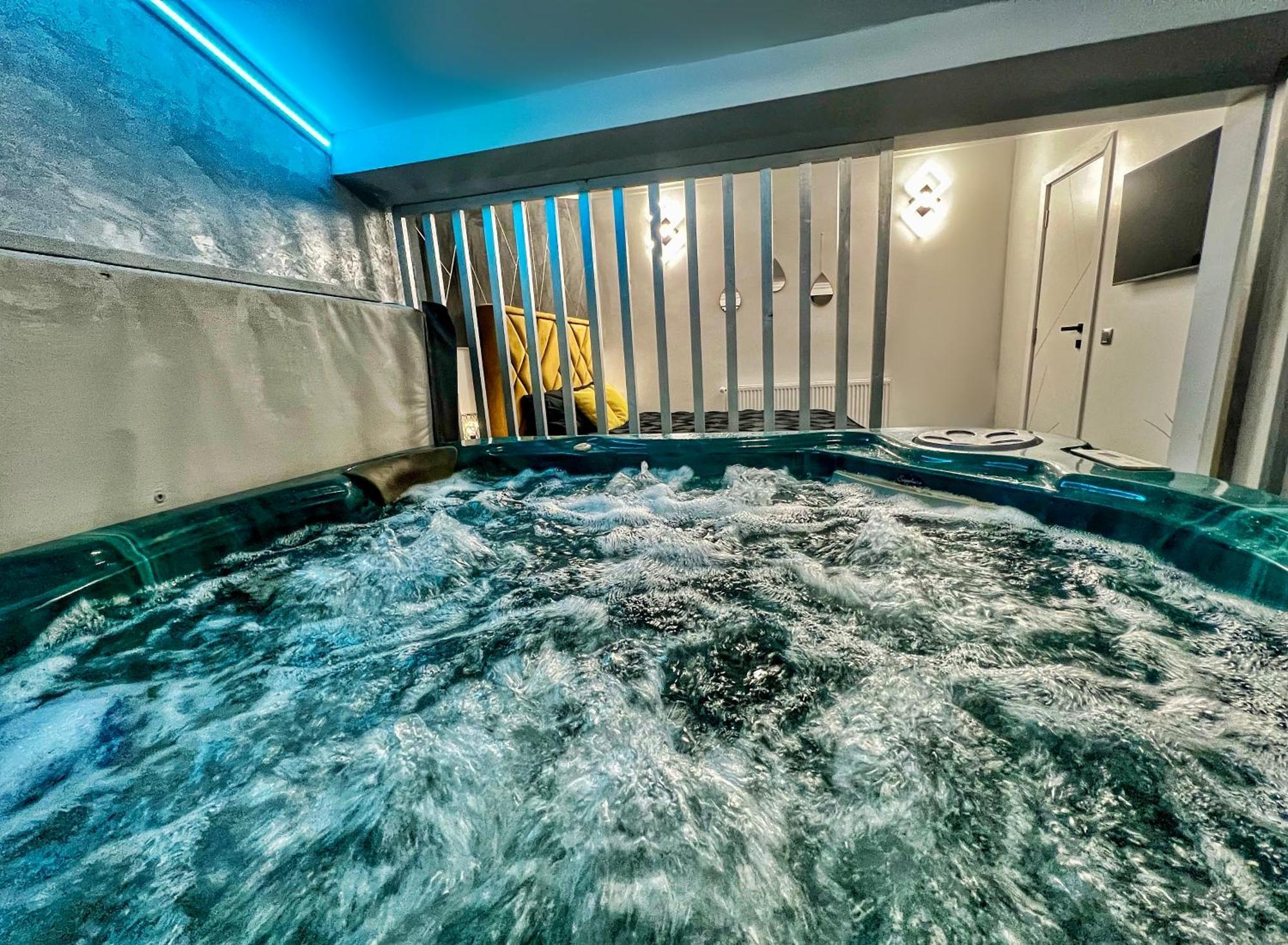 Luxor - Jacuzzi&Cozy Apartments سيبيو المظهر الخارجي الصورة