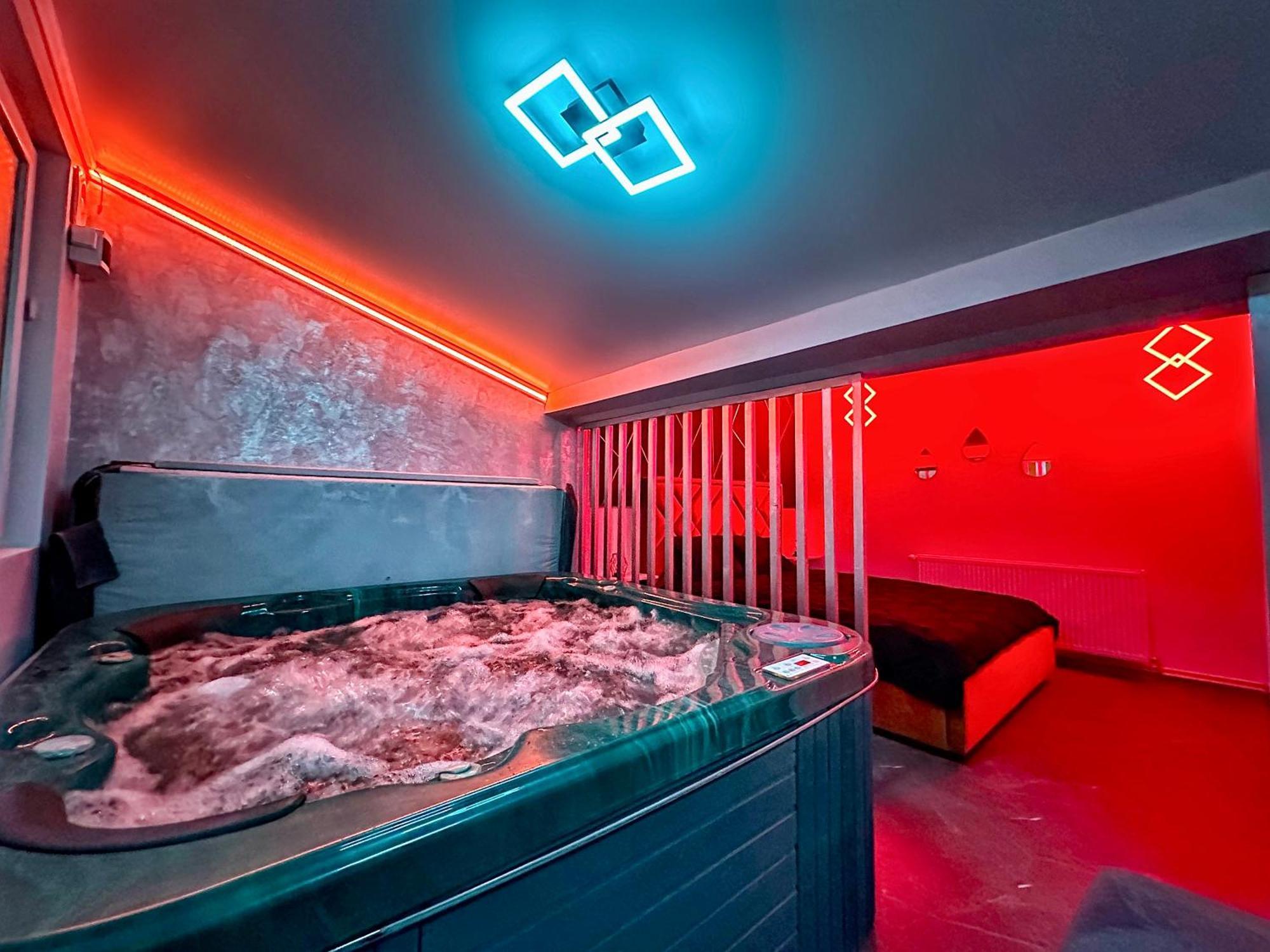 Luxor - Jacuzzi&Cozy Apartments سيبيو المظهر الخارجي الصورة